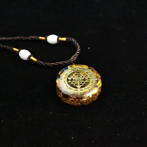 Pendentif Orgonite 'Œil de Tigre' - Accroît votre Force Intérieure