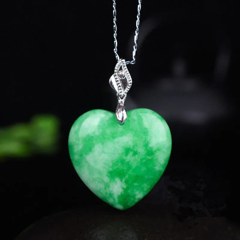 Pendentif 'Cœur de Jade' - Maitrisez votre Destin