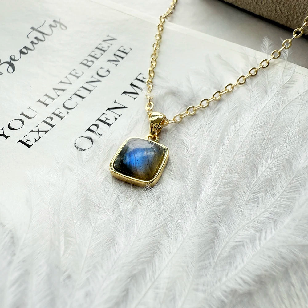 Pendentif de Protection en Labradorite