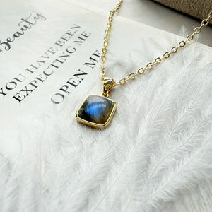Pendentif de Protection en Labradorite