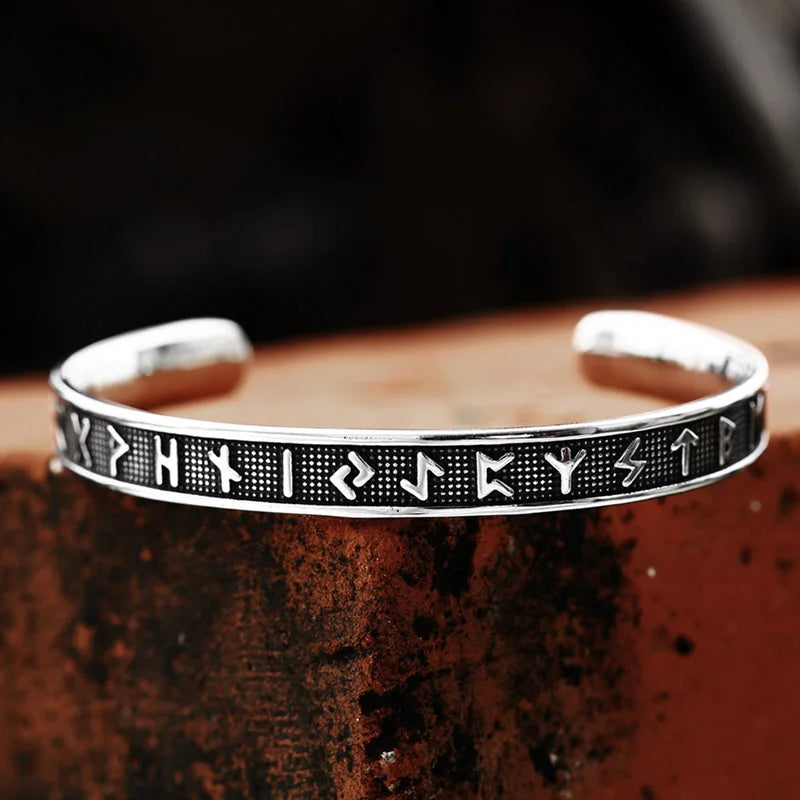 Bracelet Runique d'Attraction de l'Abondance