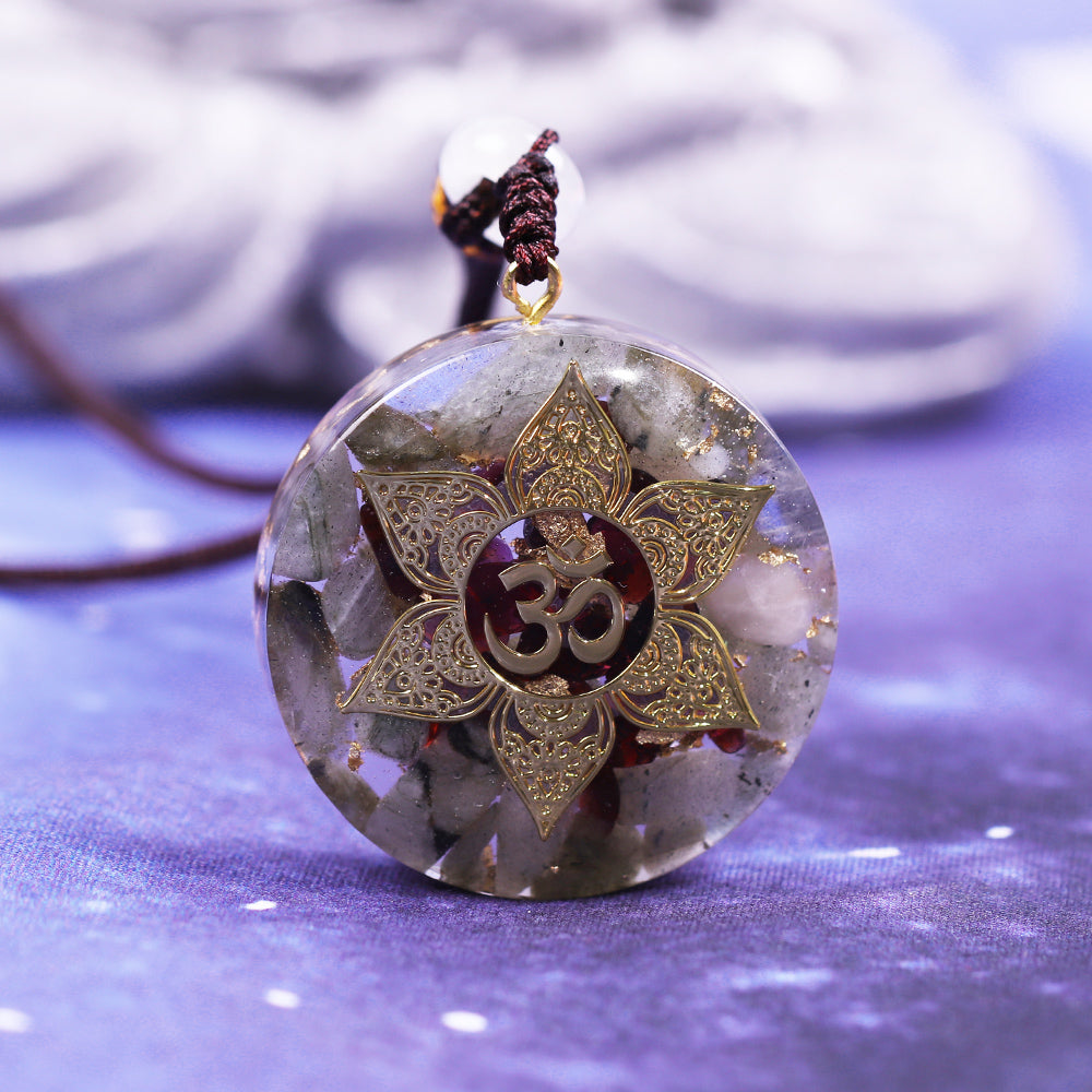 Collier Pendentif Orgone Avec Cristaux - Équilibre énergétique, Lithothérapie - Longueur 45-50 Cm, Neuf