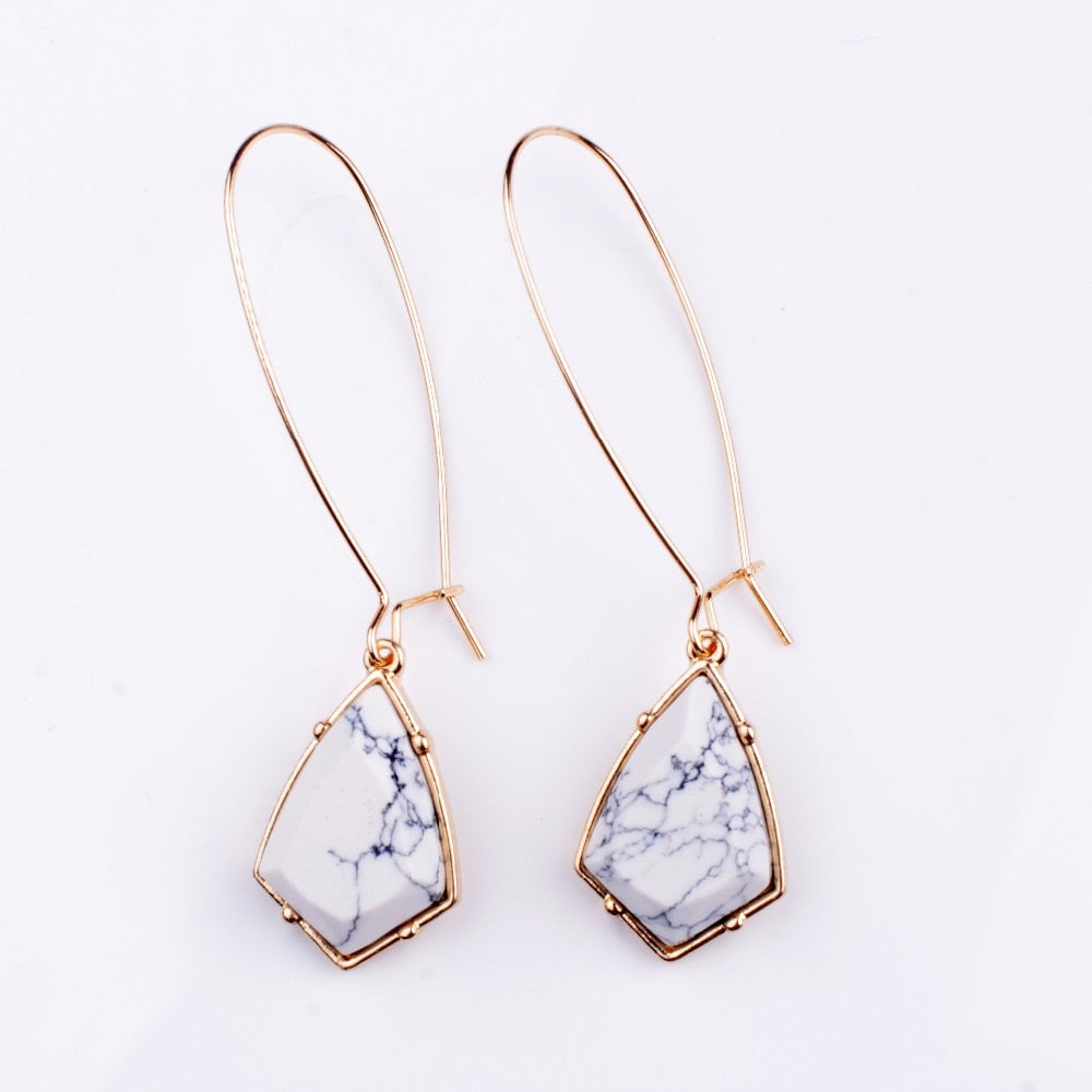 Boucles d'oreilles 'Apaisement' en Howlite