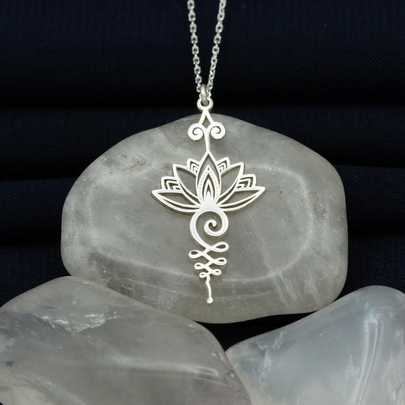 Talisman Bouddhiste 'Unalome' - Éveil Spirituel